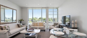 Marinaside Villa - Taupo Holiday Apartment