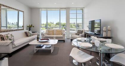 Marinaside Villa - Taupo Holiday Apartment