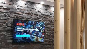 1 bedroom, iron/ironing board, free WiFi