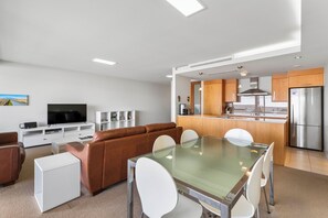 Interior - Taupo Vista - Taupo Apartment (Taupo Central)