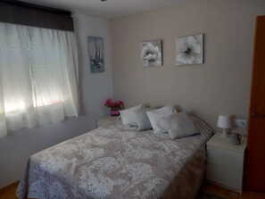 3 Schlafzimmer, Bügeleisen/Bügelbrett, WLAN, Bettwäsche