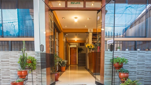 Interior entrance - La Parada Hotel Cusco (Cusco)