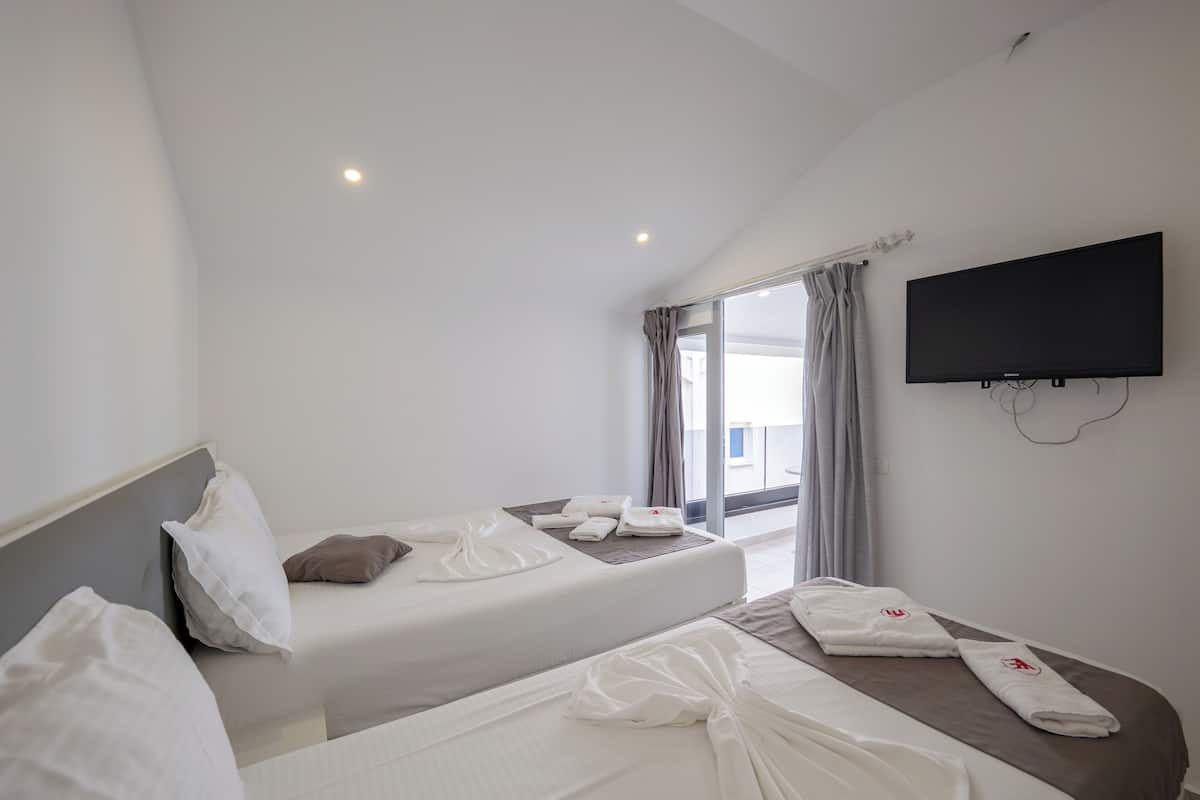 Schreibtisch, kostenloses WLAN, Bettwäsche