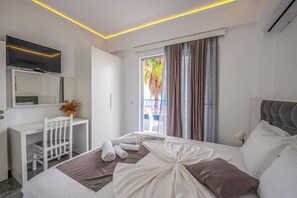 Bureau, Wi-Fi gratuit, draps fournis