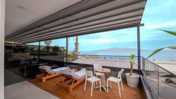 Superior Suite with Sea View | Terrasse/Patio