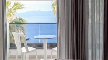 Deluxe Double or Twin Room, Sea View | Beach/ocean view