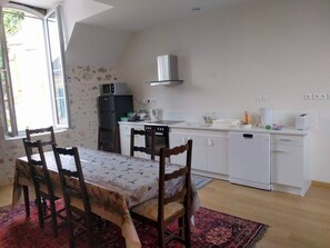 Fridge, microwave, dishwasher
