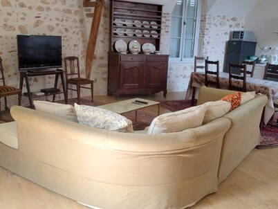 Casa medieval del siglo XV en el corazón de Hérisson