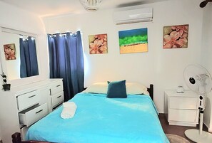 2 slaapkamers, een strijkplank/strijkijzer, wifi, beddengoed