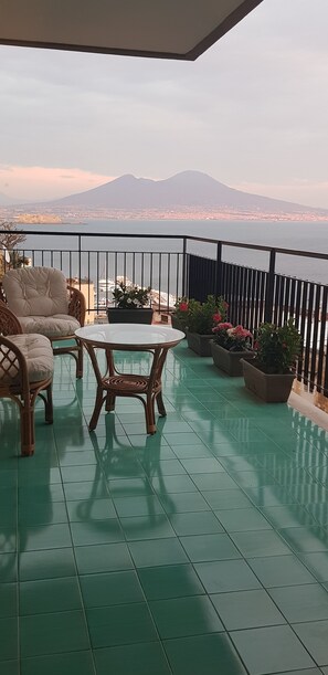 Panoramic Double Room, Sea View | Beach/ocean view - La Stella dei venti (Naples)