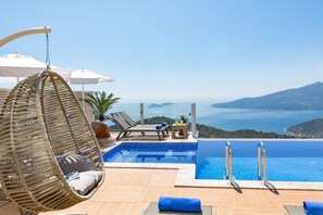 Utomhuspool