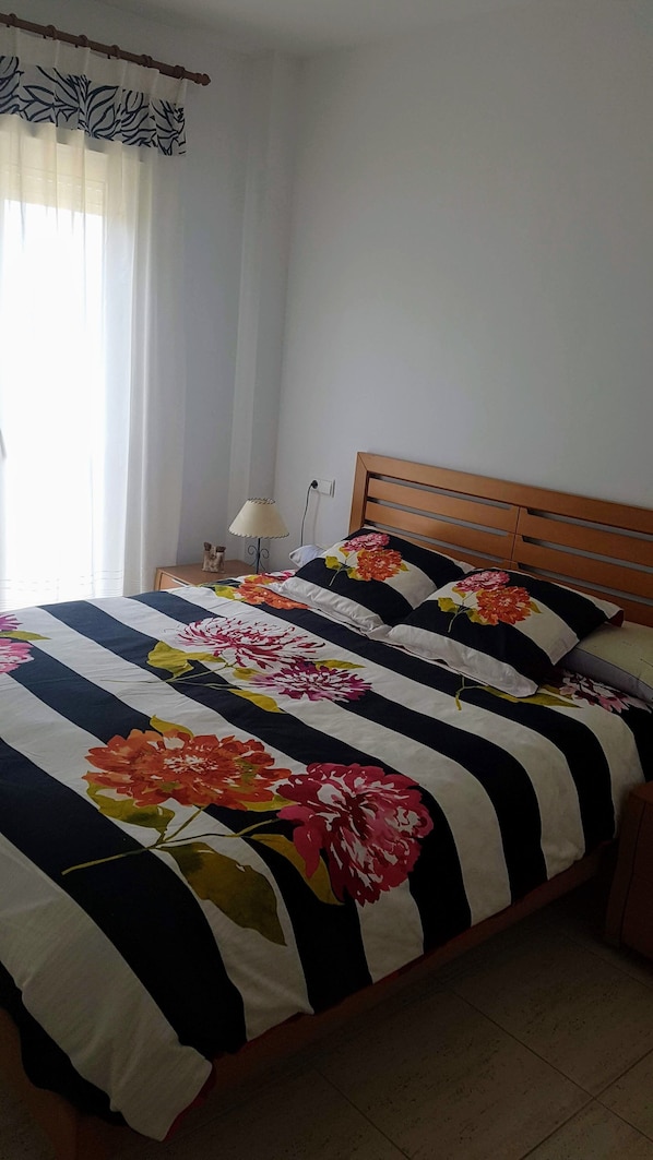 2 habitaciones, wifi gratis y ropa de cama