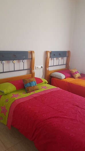 2 chambres, Wi-Fi gratuit, draps fournis