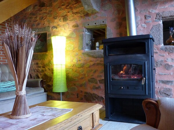 Interior - Cottage in nature with Wifi and pets (Barrais-Bussolles)