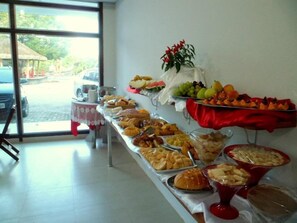 Desayuno de autoservicio incluido todos los días 