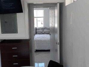 In-room safe, laptop workspace, blackout curtains, iron/ironing board - Sandlewood Studios (Nassau)