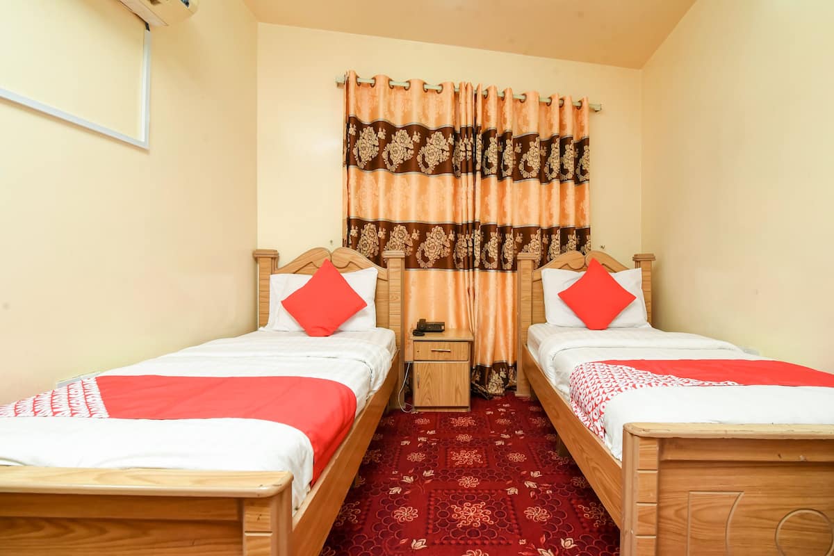 Standard Triple Room, Multiple Beds | In-room safe, iron/ironing board, free WiFi, bed sheets