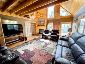 Smart TV, fireplace, DVD player, table football
