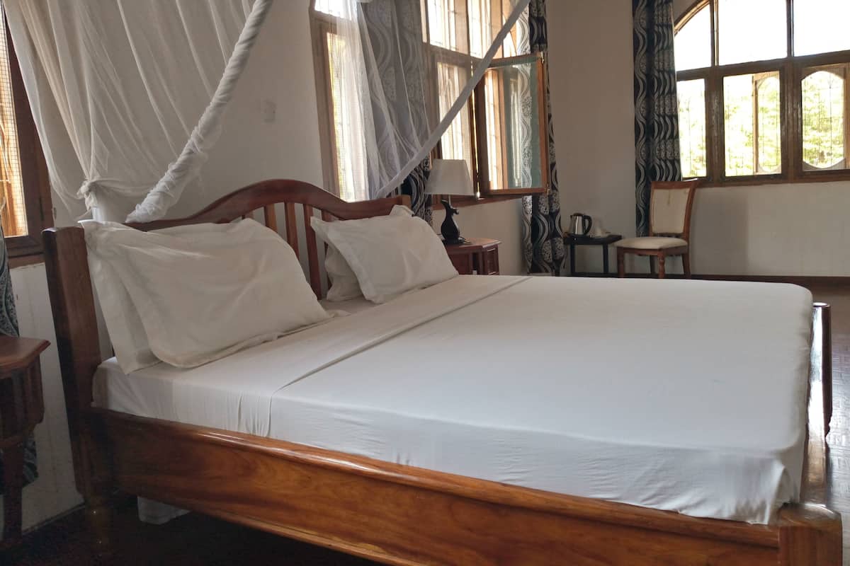 Doppia Executive, 1 letto king, vista giardino | Materassi in memory foam, una scrivania, letti aggiuntivi (a pagamento)