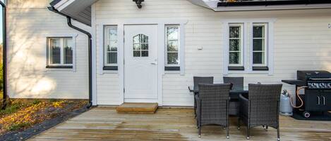 تناول الطعام بالخارج