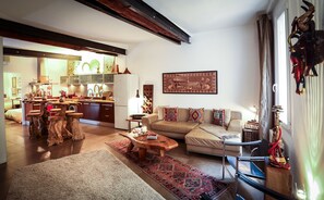 Smart-TV, Videothek, Stereoanlage