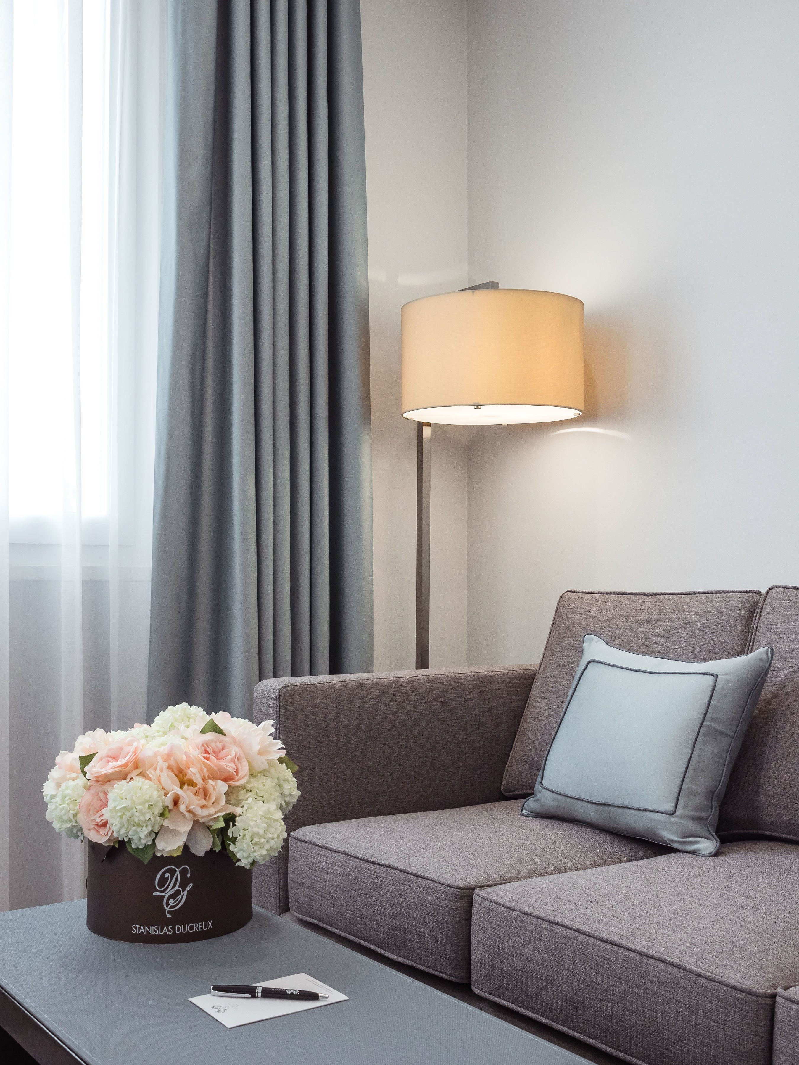 junior suite, 1 queen bed | living area | 102-cm led tv with cable channels, toys, books