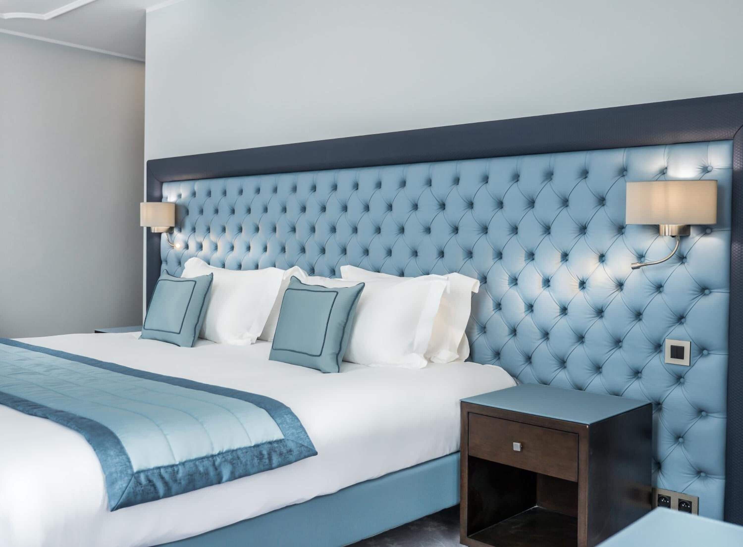 premium bedding, pillow-top beds, minibar, in-room safe