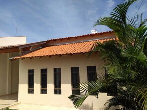 Exterior - Casa Branca (Londrina)