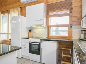 Fridge, microwave, dishwasher, cookware/dishes/utensils