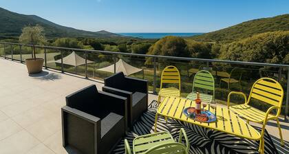 Villa Esigna, for 6/8 people in the heart of the maquis with panoramic sea view