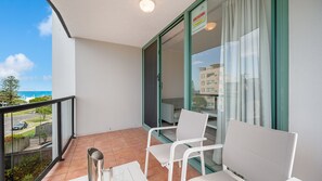 Property grounds - Fair Havens unit 4 Kings Beach QLD (KINGS BEACH)