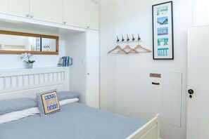 2 bedrooms, desk, iron/ironing board, travel cot