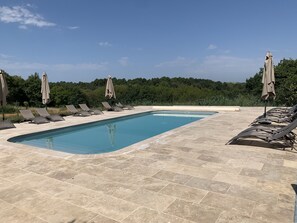 Piscine extérieure, piscine chauffée