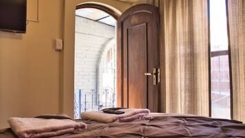 Junior Suite | Premium bedding, down comforters, memory foam beds, laptop workspace