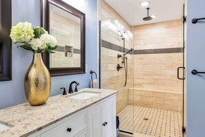 Bathtub, hair dryer, towels, shampoo - The Classy Craftsman - Beautiful Decor & Pool (Atlanta)