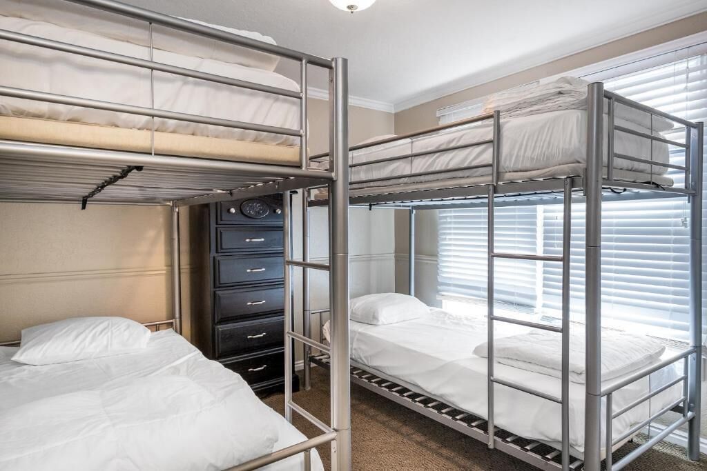 3 間睡房、熨斗/熨衫板、上網、床單