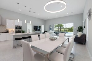 Dining - Modern Luxury Villa | Splash Pad, Car Pool Table, Movie Room, Custom Kid Bedroom (Kissimmee)