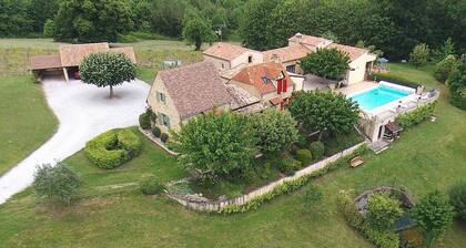 Domaine de l'Homme: Shepherd's house with swimming pool