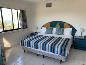 1 slaapkamer, een strijkplank/strijkijzer, gratis wifi, beddengoed