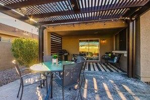 Outdoor dining - Sierra Verde, Surprise, Close to Stadium, Monthly Discount 20% Limited Time (Surprise)