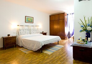 7 chambres, fer et planche Ă repasser, lit parapluie, Wi-Fi gratuit