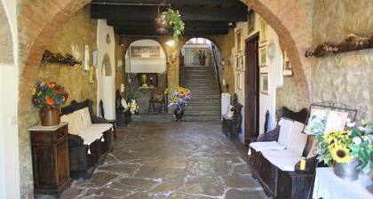 Le Burgne - Large Country Estate With Private Pool