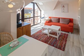 DVD player - Apartment Gyde in Norddeich at Koper Sand 15 offers cozy and comfortable accommodation in a quiet location close to the beach. The apartment is ideal for a relaxing North Sea vacation with short distances to the dyke, beach and cycling and hiking trails. (Norddeich)