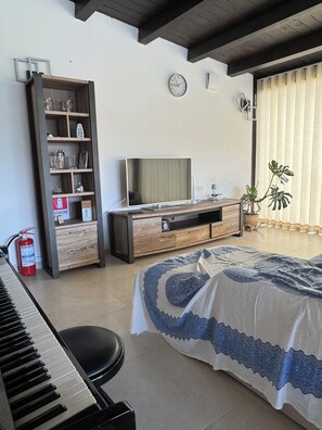 2 chambres, fer et planche à repasser, Wi-Fi gratuit, draps fournis