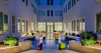 Element Hampton Peninsula Town Center