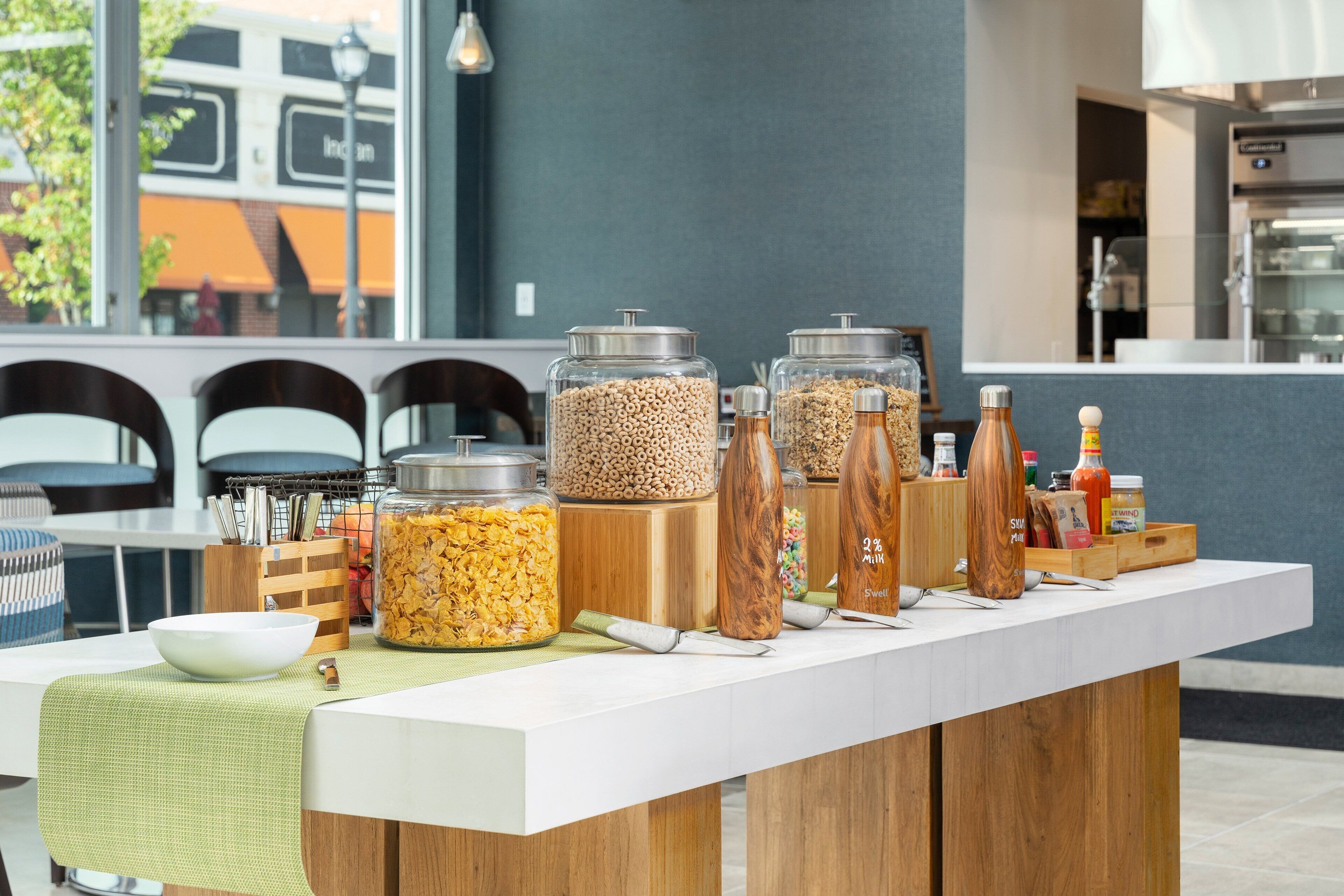 free daily continental breakfast