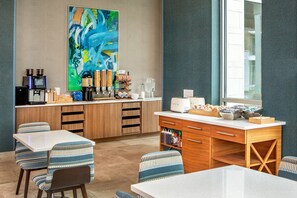 Bao gồm bữa sáng kiểu Âu hàng ngày