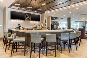 Dining - Cambria Hotel Fort Mill (Fort Mill)