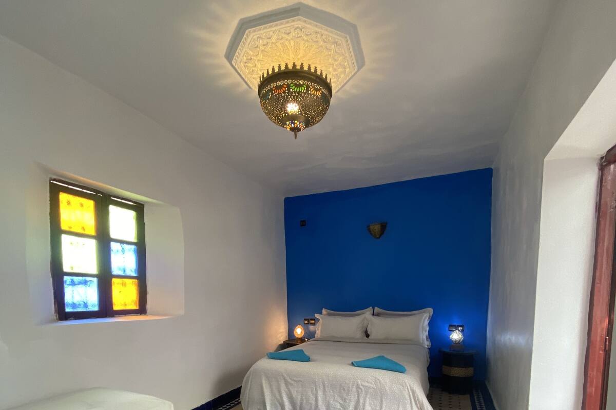 In-room safe, free WiFi, bed sheets