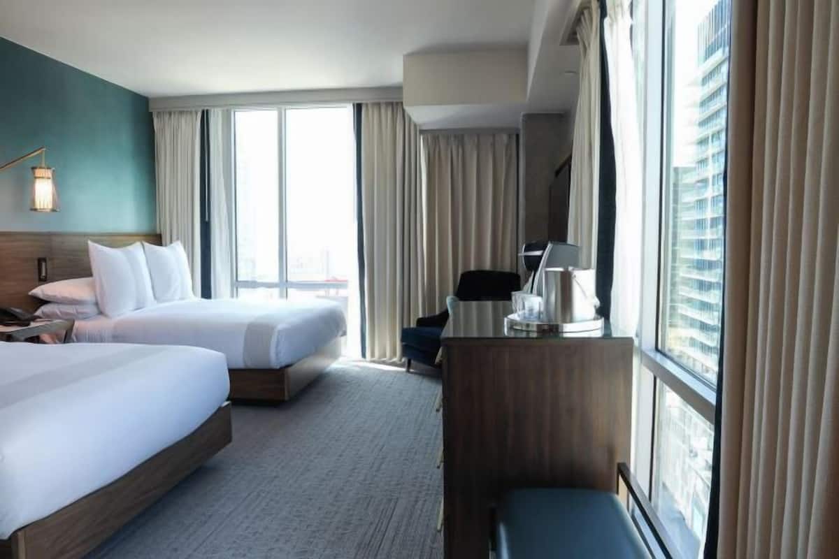 1 bedroom, in-room safe, desk, blackout drapes